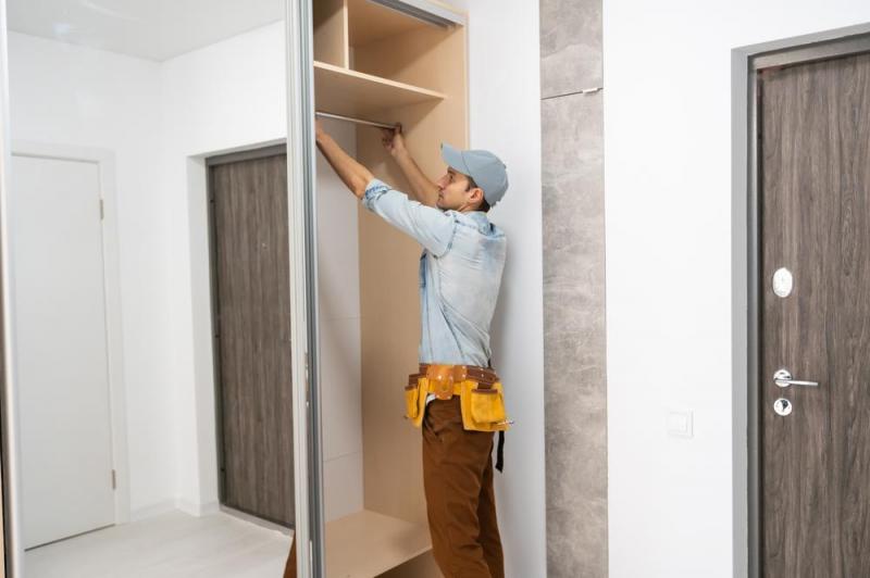 Concevoir des placards sur mesure adapt&eacute;s &agrave; l'architecture d'une maison ancienne ou neuve